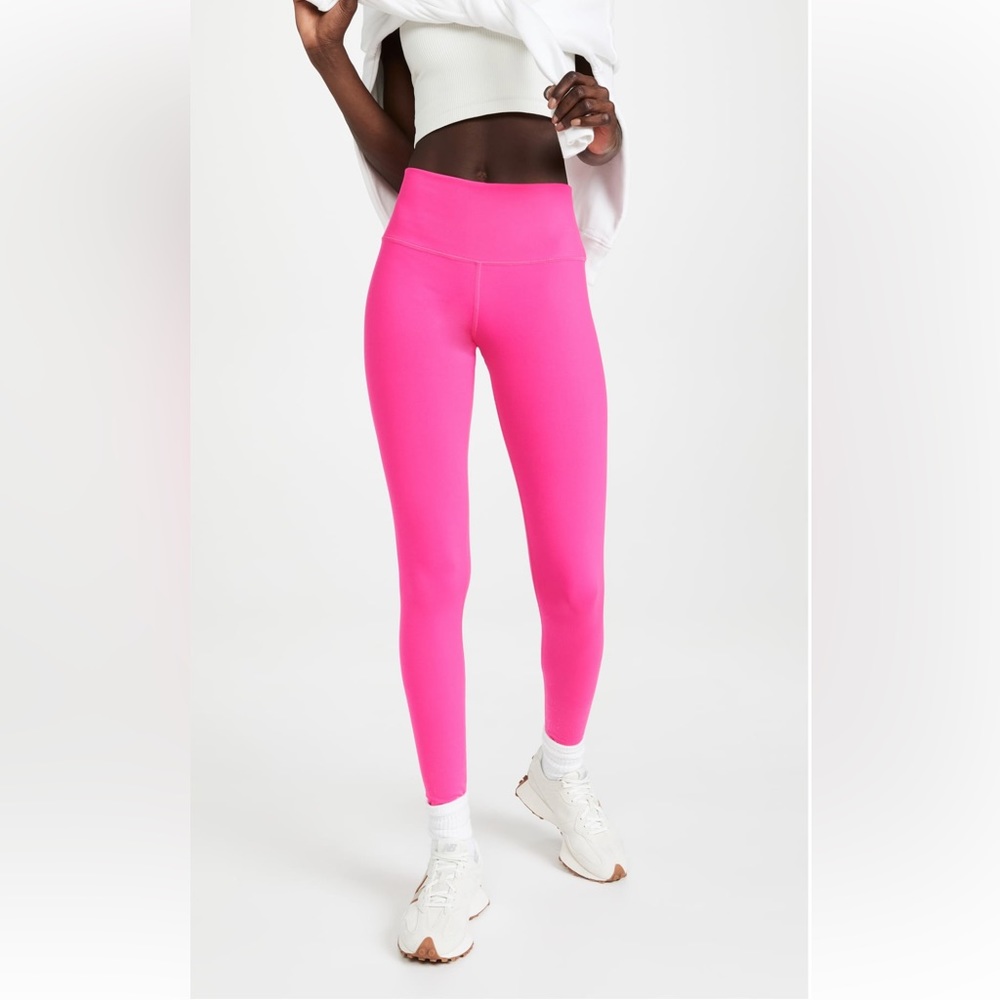 Alo Yoga High Waist Airbrush Full lengthLeggings in Pink